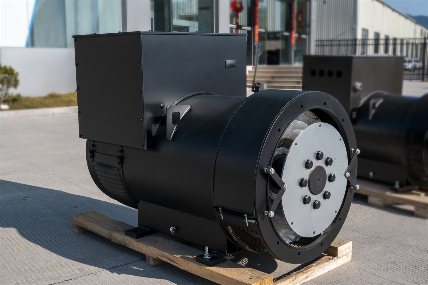Industrial generator alternator set
